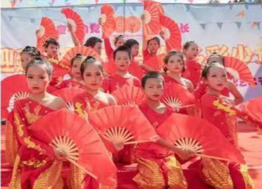 八宝镇内下中心小学：庆祝建党一百周年暨第六届文化艺术节