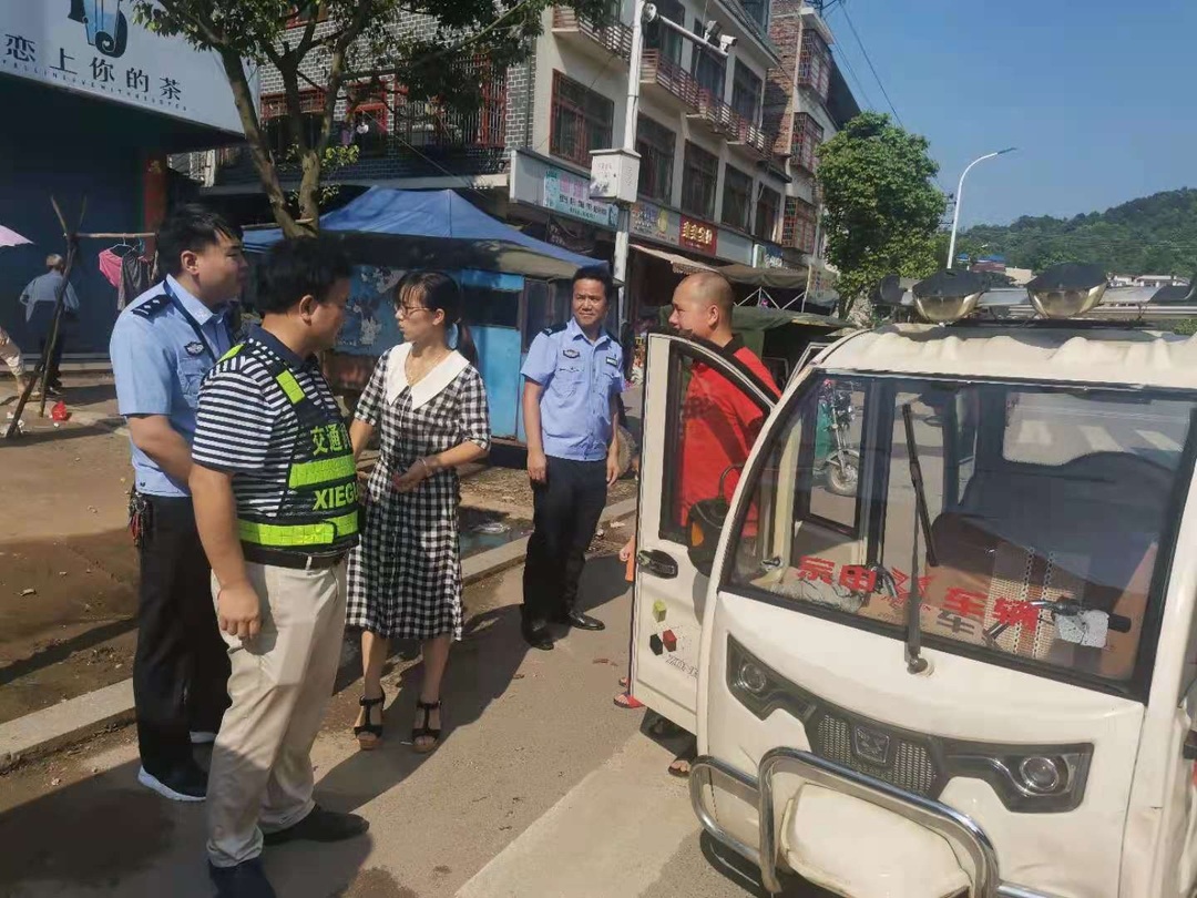 观音滩镇开展摩托车、电动车整治行动