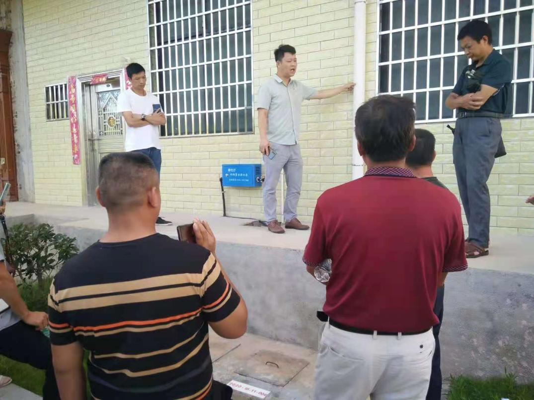 肖家镇组织镇村干部到黎家坪镇参观学习乡村振兴工作