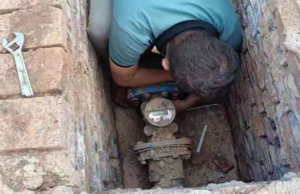 祁阳市自来水总公司：战高温 保供水