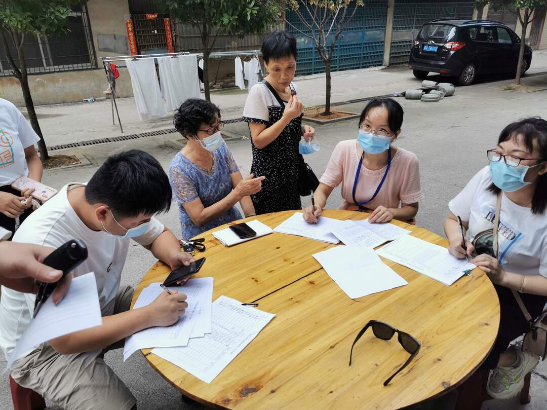 祁阳市妇幼保健院：党员志愿者进社区 助力新冠疫苗接种工作