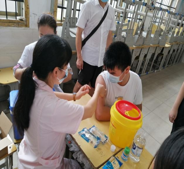 浯溪二中：严格落实12-14周岁学生接种“新冠疫苗”