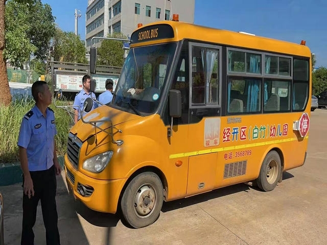 祁阳交警大队开展幼儿园校车安全检查，筑牢幼儿出行“安全网”
