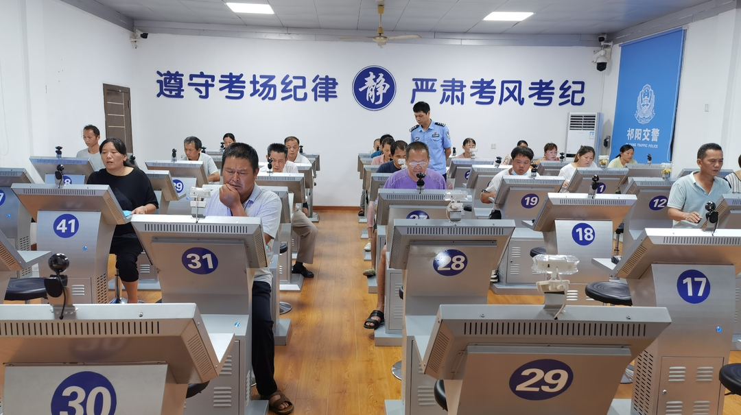 我为群众办实事|祁阳交警：国庆不休息，驾考仍继续