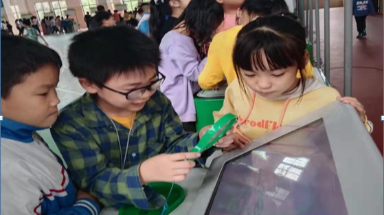 民生小学举行科技实践活动