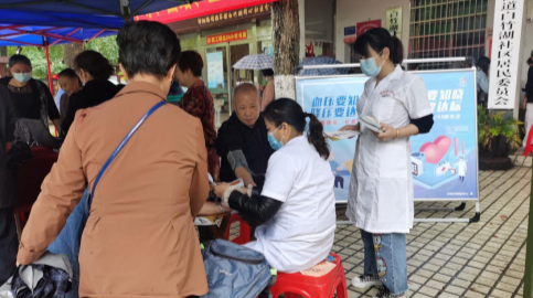 祁阳市疾病预防控制中心开展“全国高血压日”宣传活动