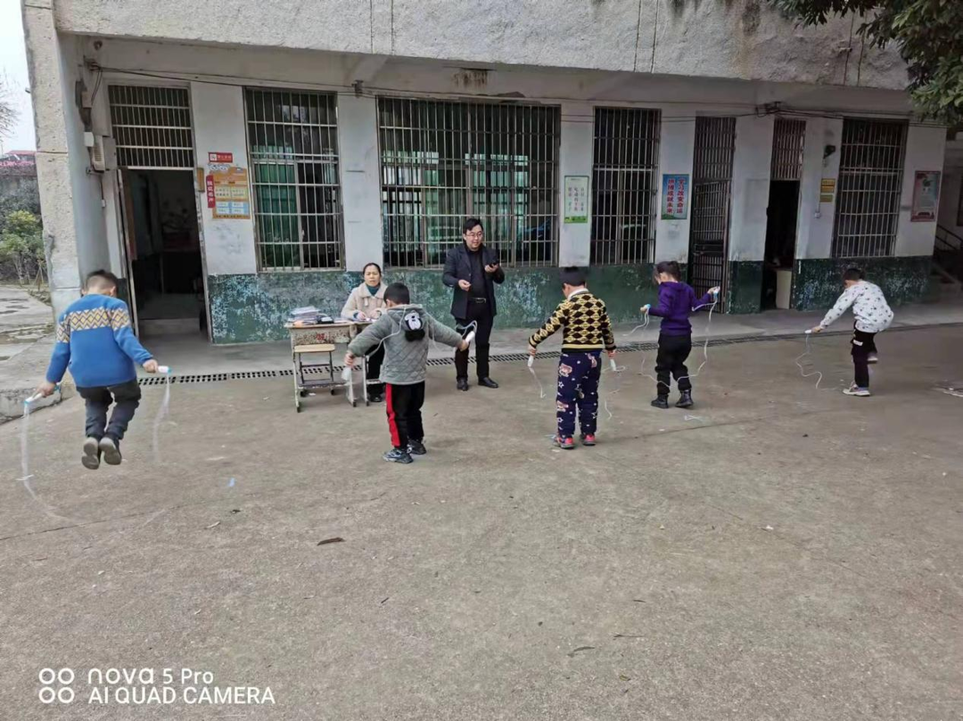 八宝镇中心小学：多举措开展期末测评