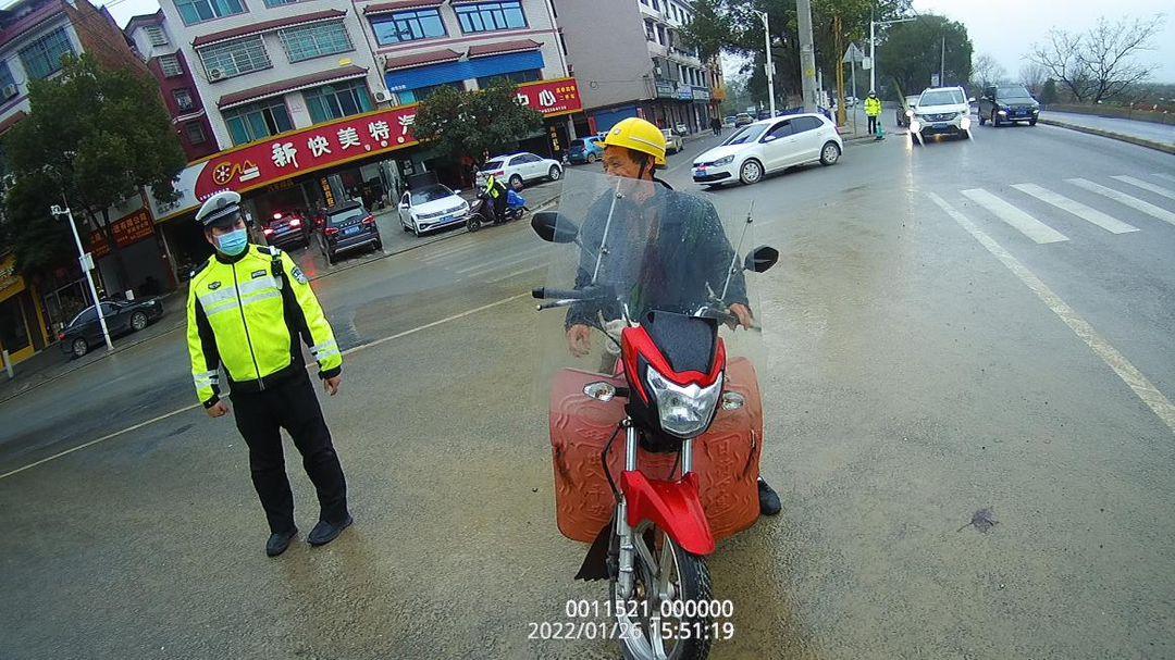 逆向行驶被查  再查竟是酒驾