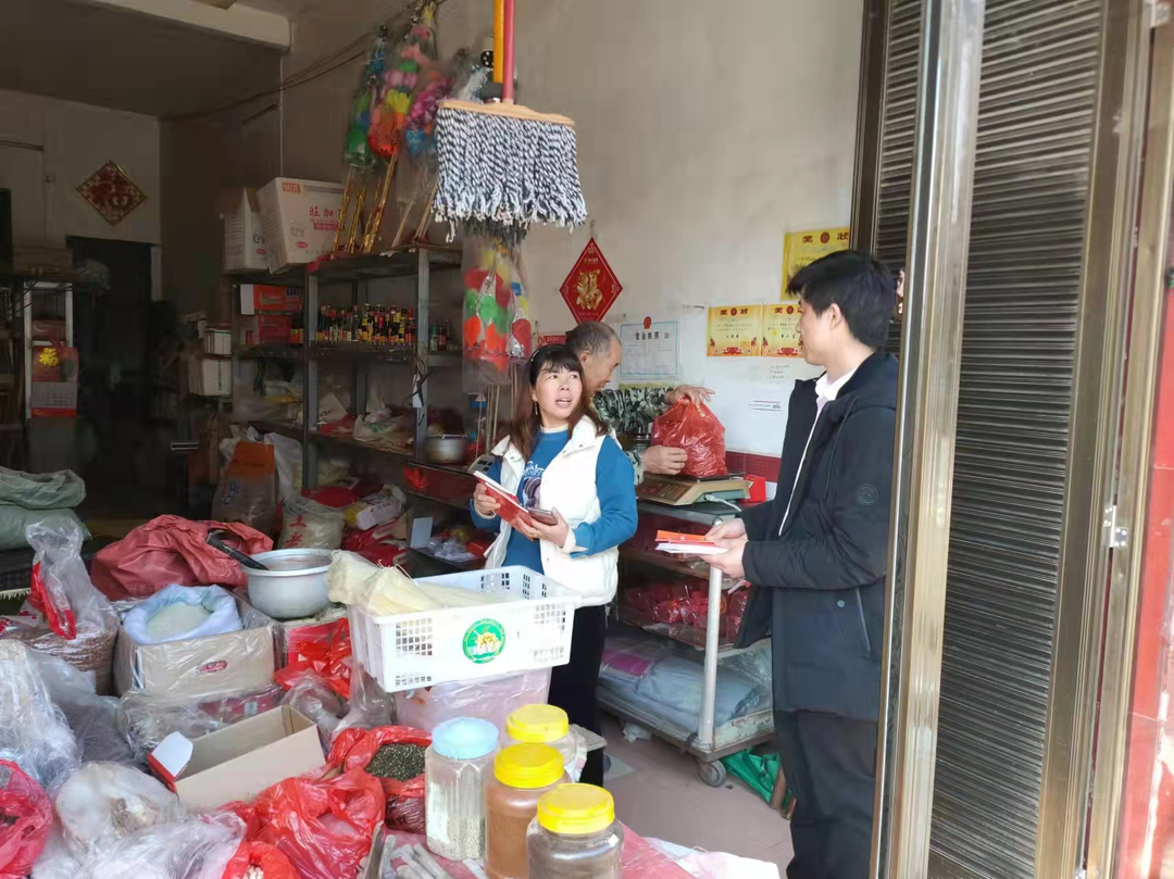 梅溪镇：社区矫正人员变普法志愿者 开展“三八”妇女节法治宣传