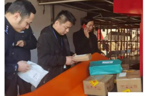 市公安局开展物流寄递业安全检查工作