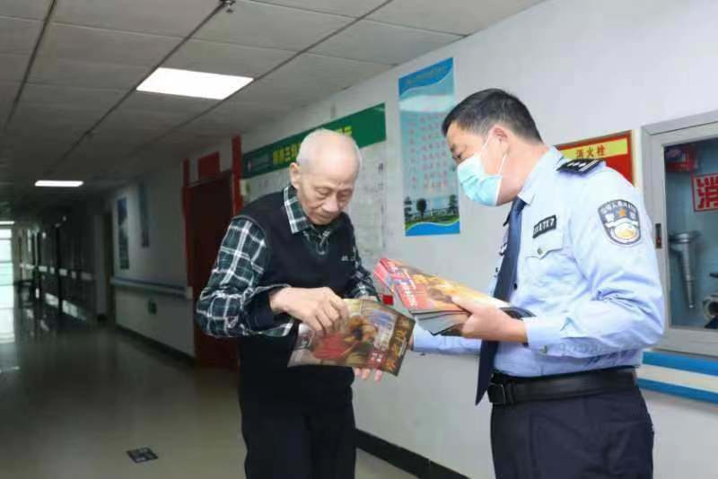 祁阳：经侦民警开展宣传活动，守好群众“钱袋子”