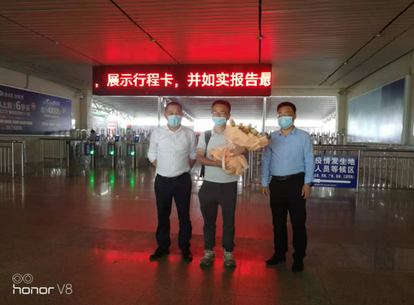 祁阳一中又一名教师援疆凯旋而归