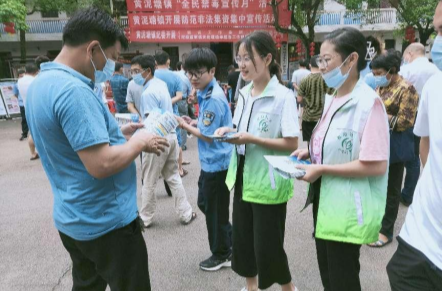 黄泥塘镇社工站开展禁毒宣传活动