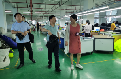 服务企业  纾困解难