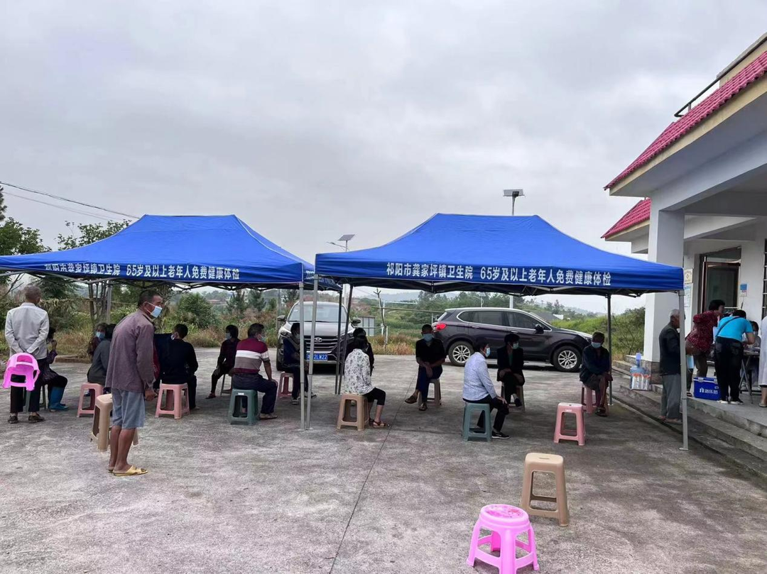 龚家坪镇：免费体检 为老年人的健康保驾护航