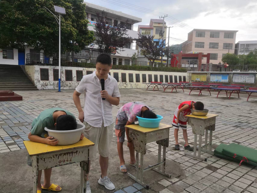 大忠桥镇中心小学开展防溺水安全演练