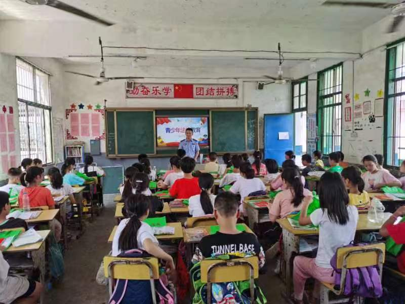 梅溪镇：禁毒宣传进校园 法治护航伴成长