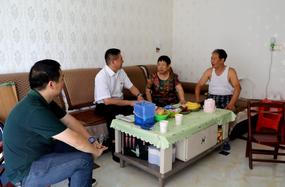 祁阳融媒体中心： 慰问老党员、优秀党员和困难党员 组织关怀暖人心