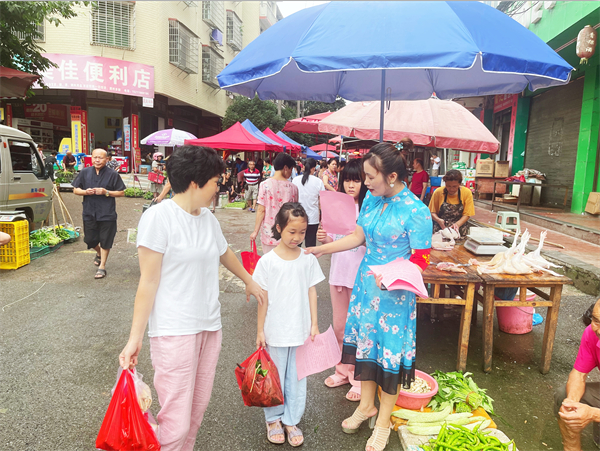 人民小学：联防联控 严防溺水