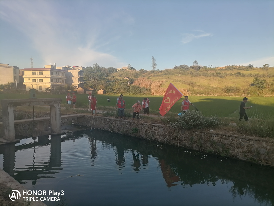 龚家坪镇：推进河长制林长制 建设生态美丽乡村