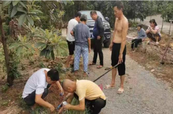 龙山街道全力以赴抗旱救灾