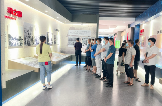 肖家镇：参观禁毒教育基地 筑牢禁毒思想防线