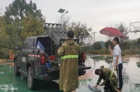 龚家坪镇：人工增雨 抗旱保收