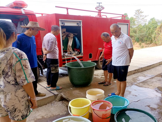 羊角塘镇：为饮水困难村民送上“及时水”