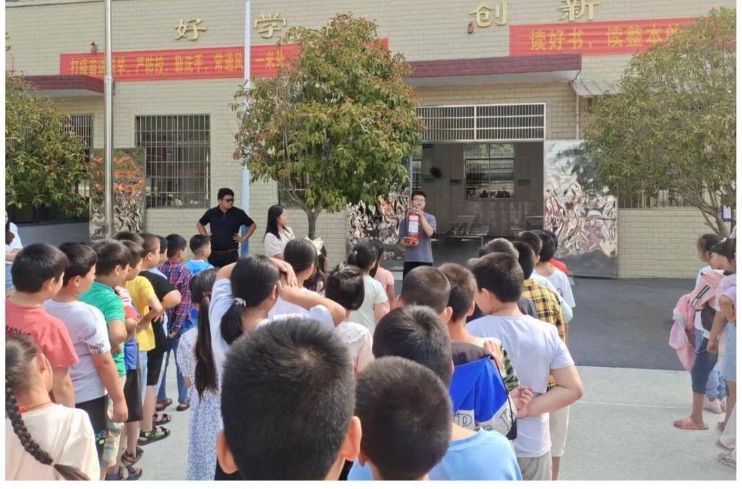 肖家镇汪家联校：消防演练 筑牢校园安全防线