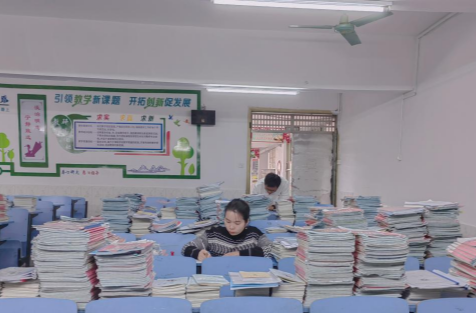 民生小学开展教学常规月检工作