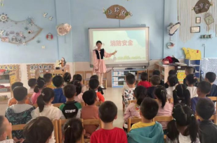 祁阳市中心幼儿园开展”119”消防演练活动