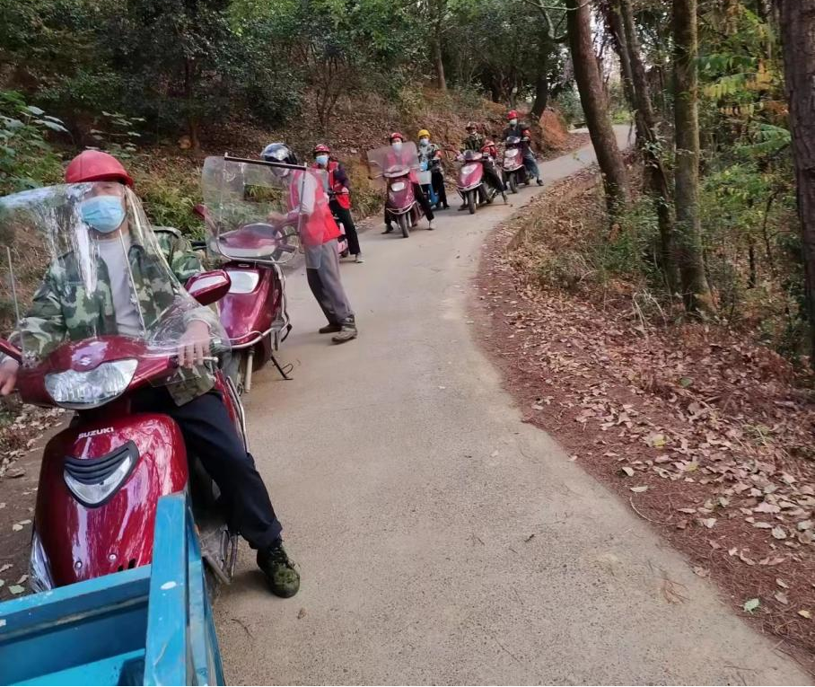 潘市镇：防火“志愿红 ”守护“森林绿”