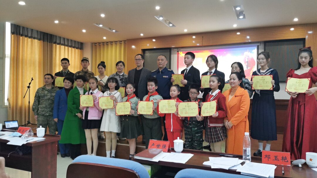 市教育局  太平盛世居安思危  莘莘学子心系国防