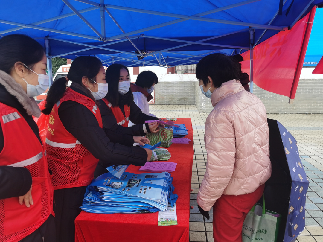 祁阳市妇联开展“世界艾滋病日”宣传活动