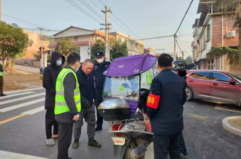 肖家镇开展冬季道路交通安全整治行动