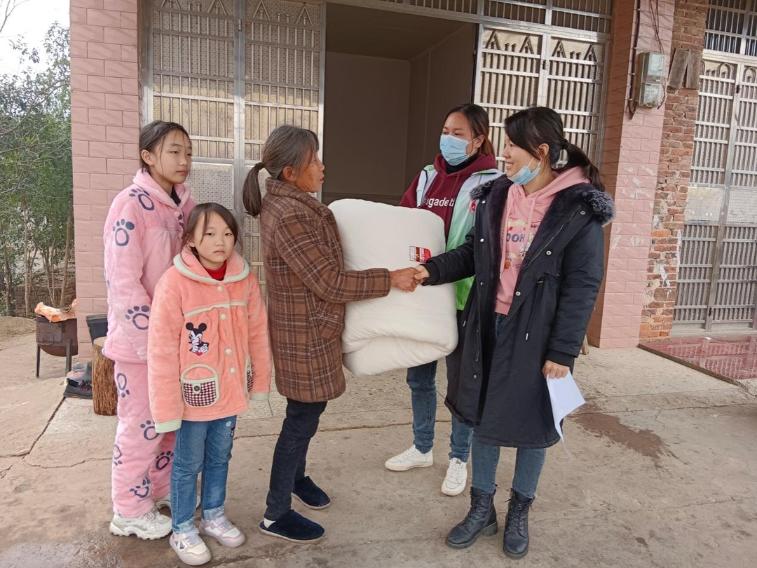 祁阳市民政局开展“情暖新春•共护未来”走访慰问困境儿童活动