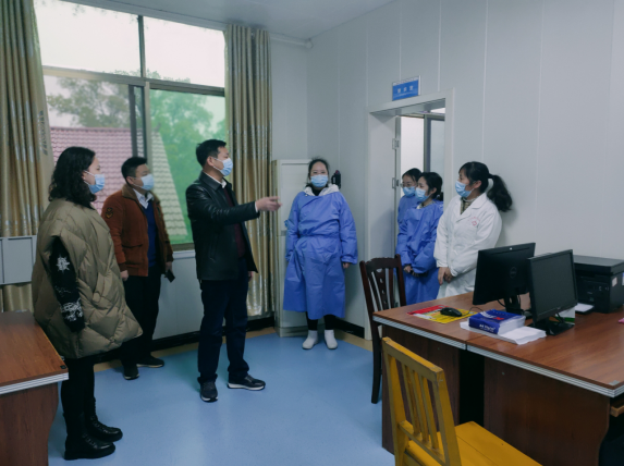 下马渡镇：慰问“医”线  情意暖人心
