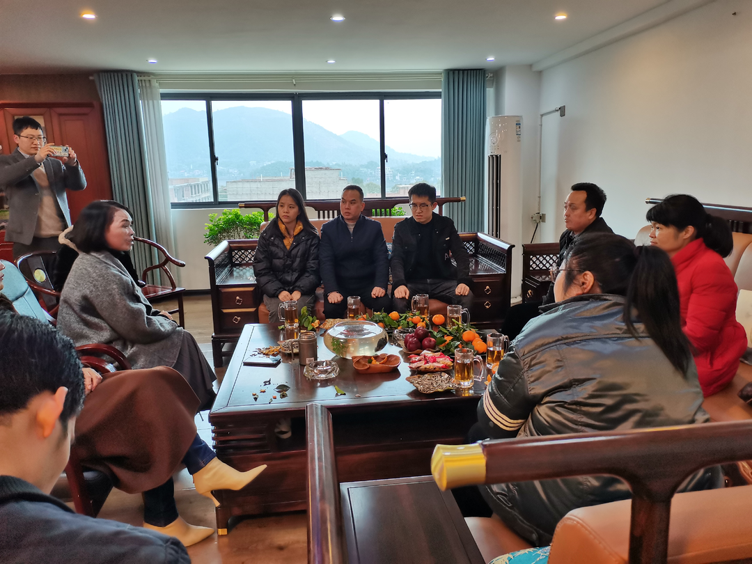 七里桥镇专题调研重点项目建设和企业复工复产工作