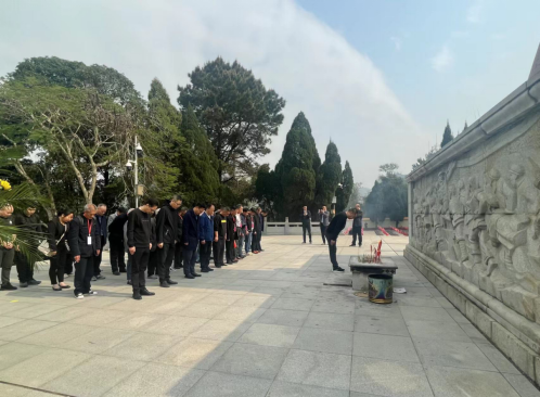 祁阳市退役军人事务局组织烈士亲属赴广西扫墓