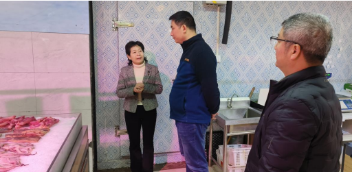柏曼红督导检查商贸企业安全生产