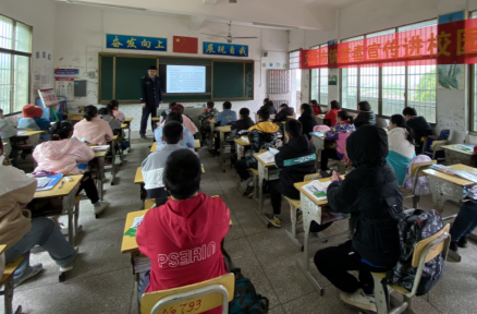 文富市镇：禁毒教育从娃娃抓起