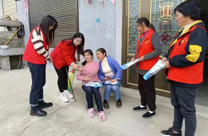 宝塔街社区筑牢“扫黄打非”青春防火墙