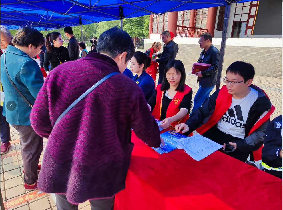 祁阳市气象局开展“5.12”全国防灾减灾日宣传活动