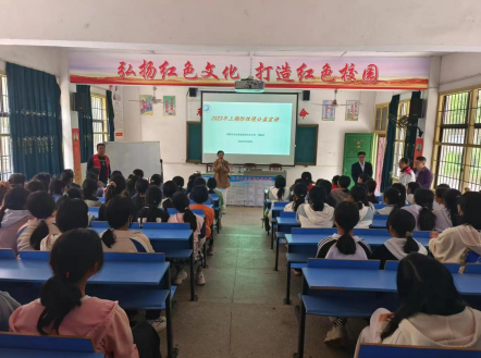 潘市镇多部门联合开展“利剑护蕾”防性侵公益宣讲活动