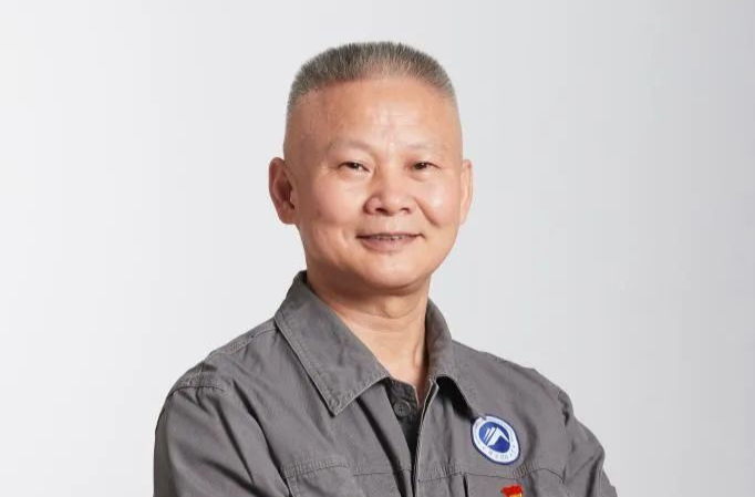 致敬！“时代楷模”万步炎