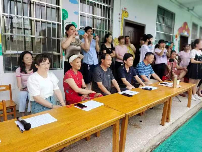 大忠桥镇举行幼儿园首届艺术节初赛