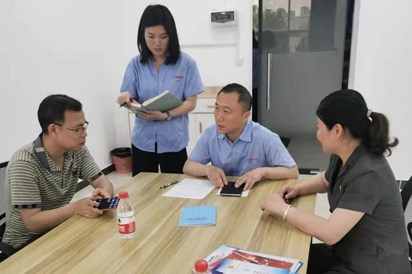 祁阳法院：法治宣传进企业  护航企业促发展
