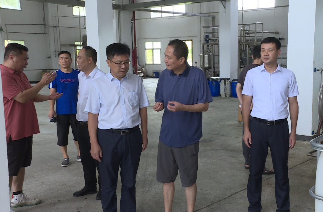 陈小平调研全市工业经济运行情况