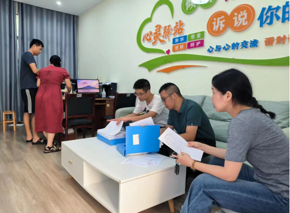 祁阳市教育局实地督查各测评点创文工作