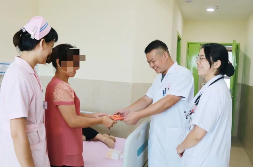 祁阳：拾金不昧暖人心  平凡善举显美德